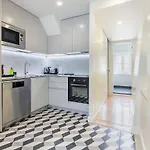 Design In Typical Alfama Apartman *
