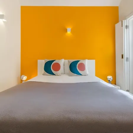 Design In Typical Alfama Apartmán