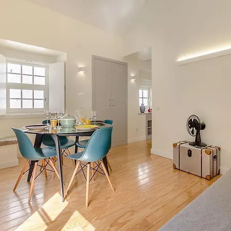 Design In Typical Alfama Apartment