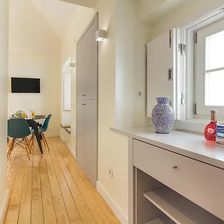 Design In Typical Alfama Apartment